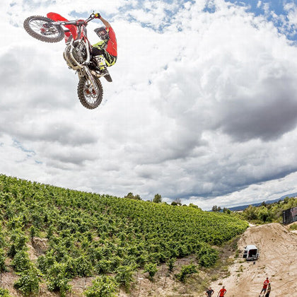 MATT BUYTEN TRAINS FOR MOTO X STEP UP
