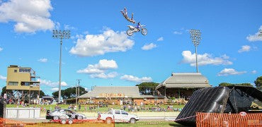 SNOWYHYDRO CHILDREN AIR FLIGHT FMX CHARITY DAY