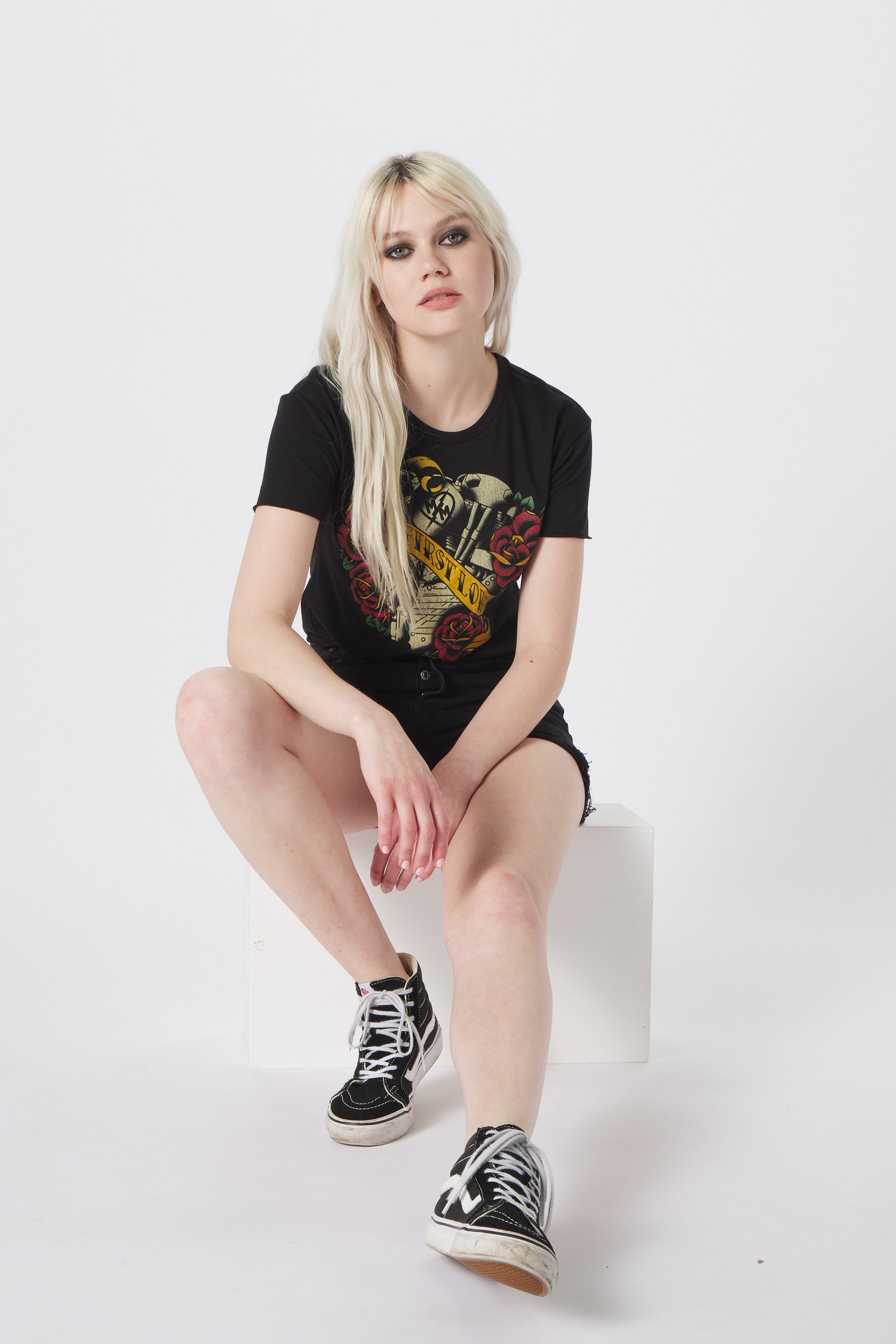 FIRST LOVE CROP TEE