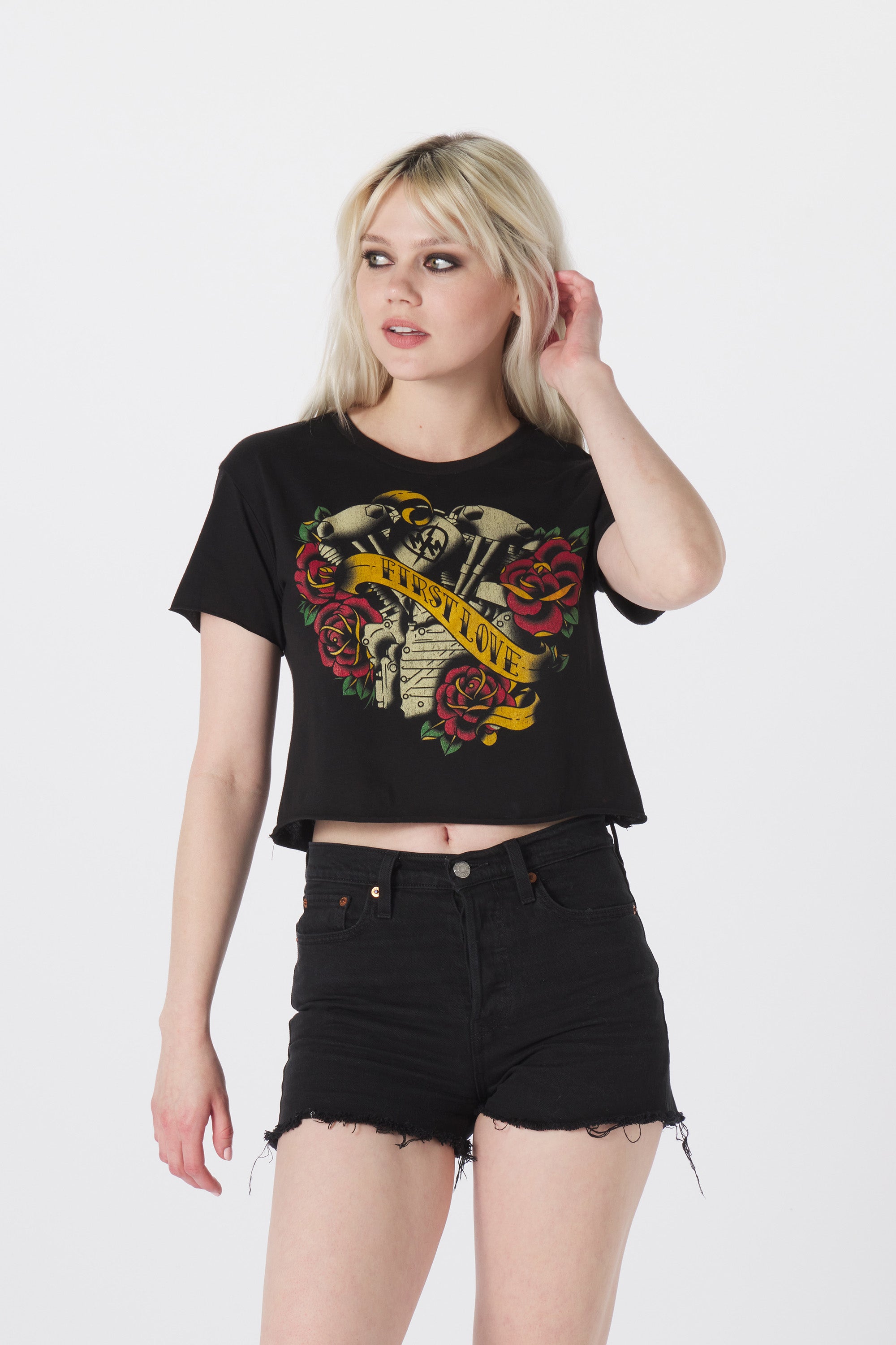 FIRST LOVE CROP TEE