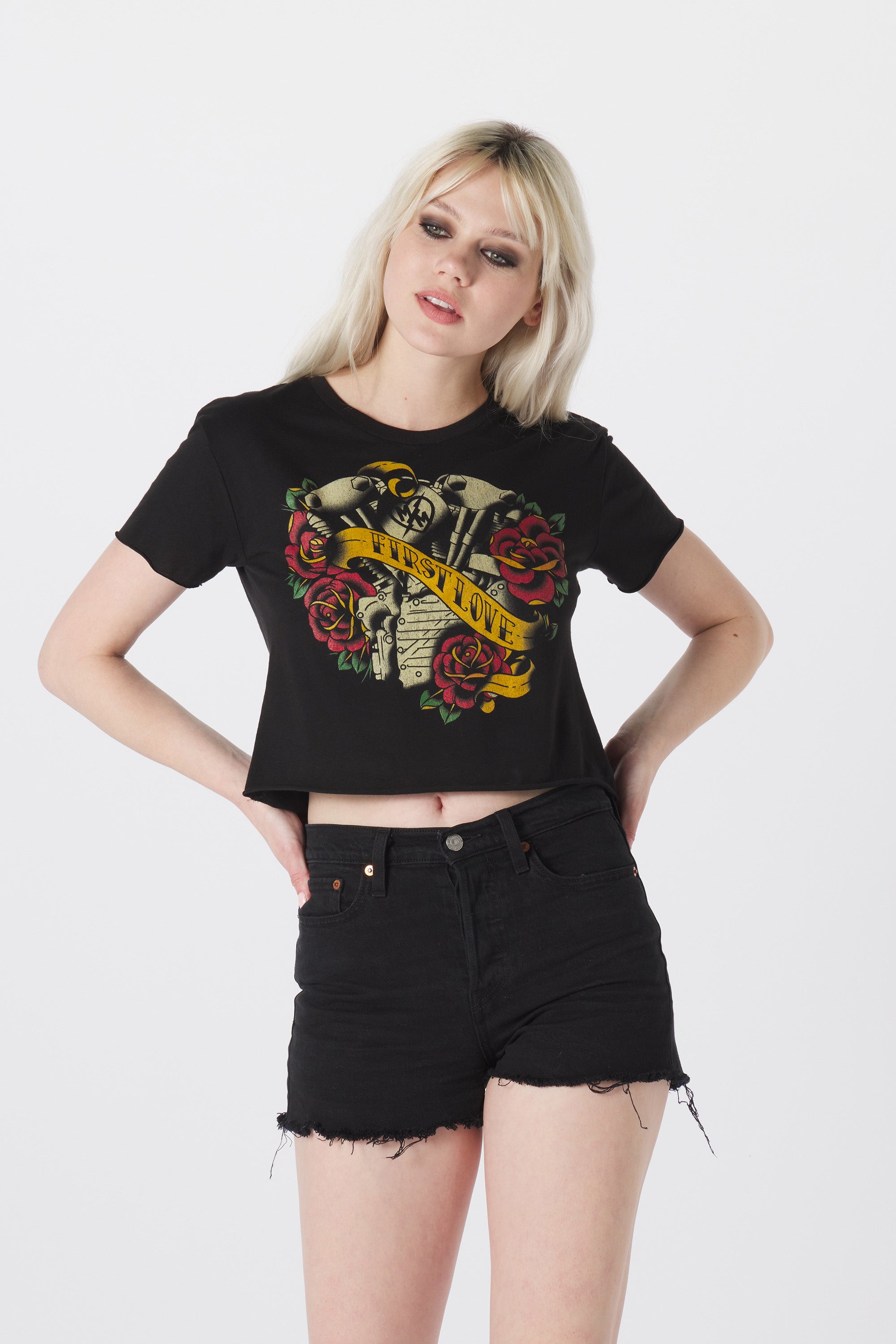 FIRST LOVE CROP TEE