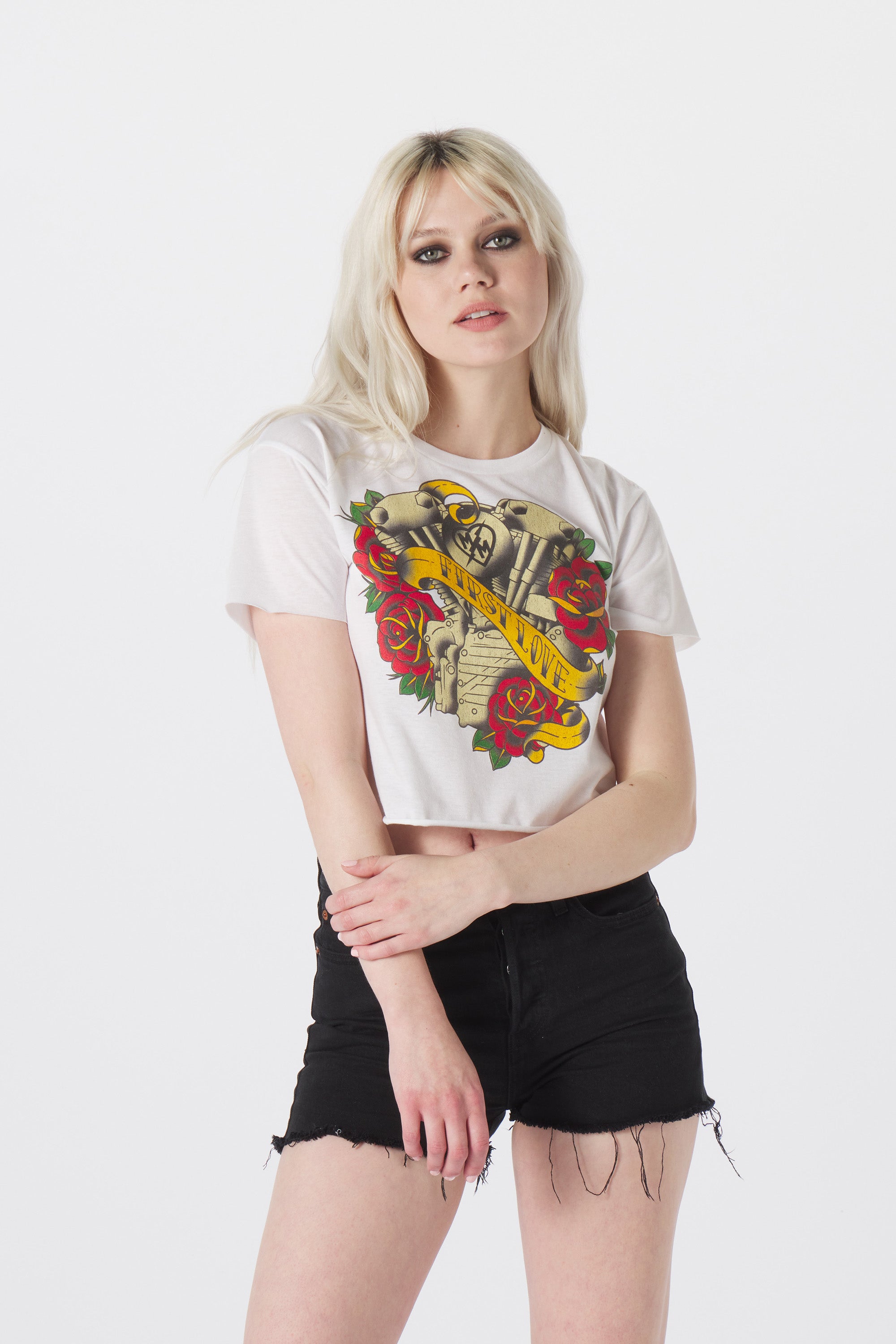 FIRST LOVE CROP TEE
